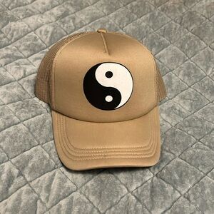 Ying Yang Snap Back